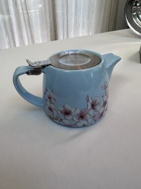 Alfred Ceramic Stainless Steel Teapot 20 oz Blue w Cherry Blossoms NIB